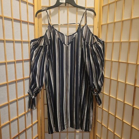 Soprano Womens Black White Striped Cold Shoulder Blouse Sz M - Picture 6 of 10